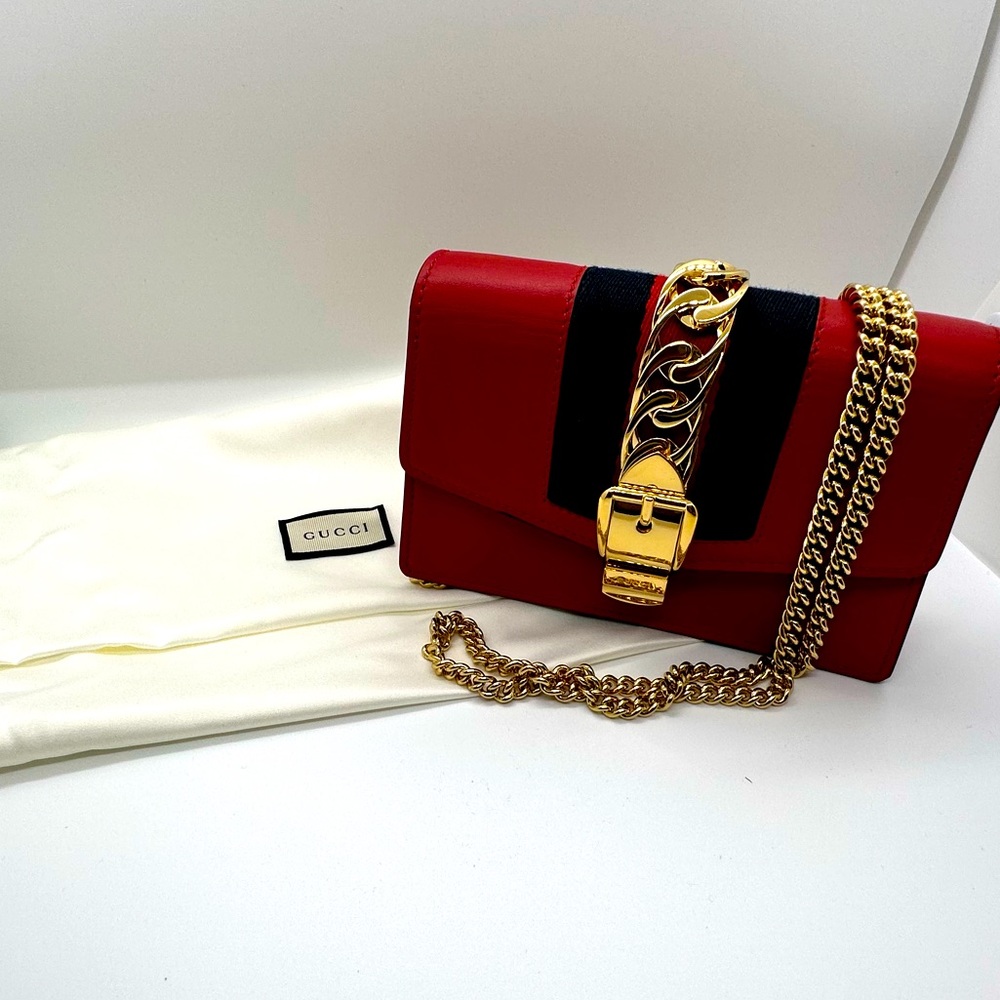 🌟Brand New🌟 Gucci Mini Sylvie Chain Flap